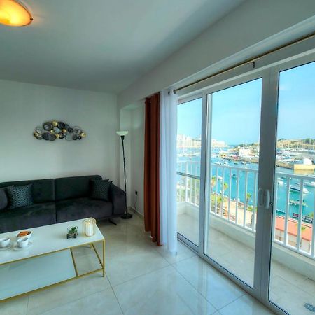Seafront Beautifully Furnished 2 Bedrooms Gogzr-3 Gzira Exteriér fotografie