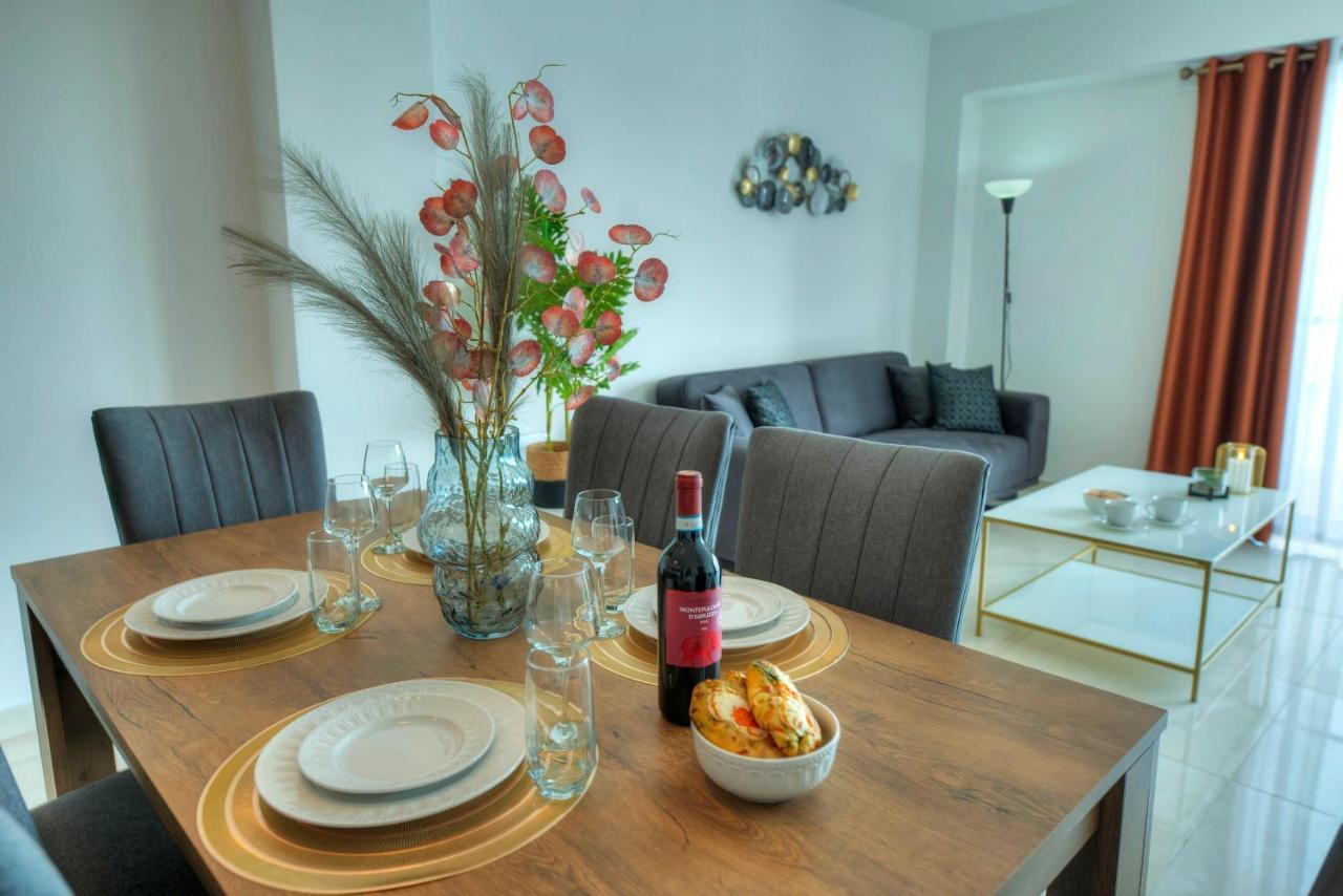 Seafront Beautifully Furnished 2 Bedrooms Gogzr-3 Gzira Exteriér fotografie
