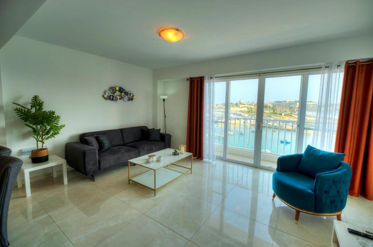 Seafront Beautifully Furnished 2 Bedrooms Gogzr-3 Gzira Exteriér fotografie