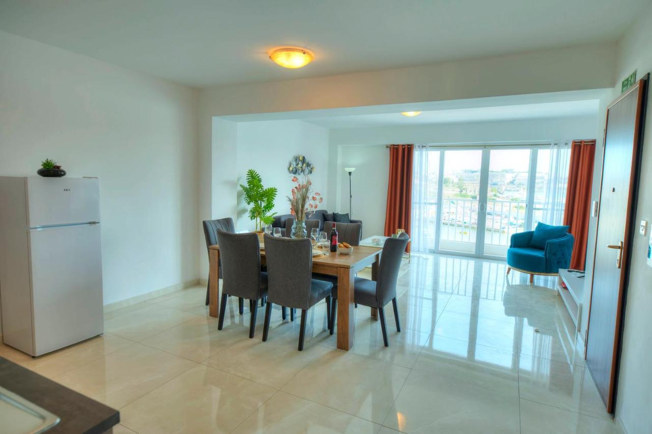 Seafront Beautifully Furnished 2 Bedrooms Gogzr-3 Gzira Exteriér fotografie